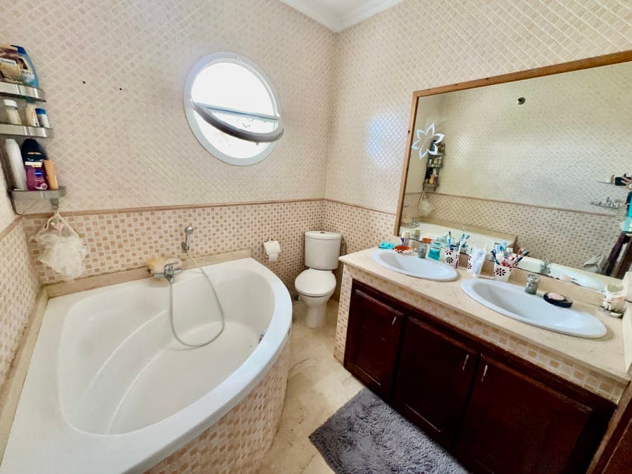 Villa 5 chambres avec jardin et terrasse à vendre à Tamaris, Dar Bouazza — photo 11