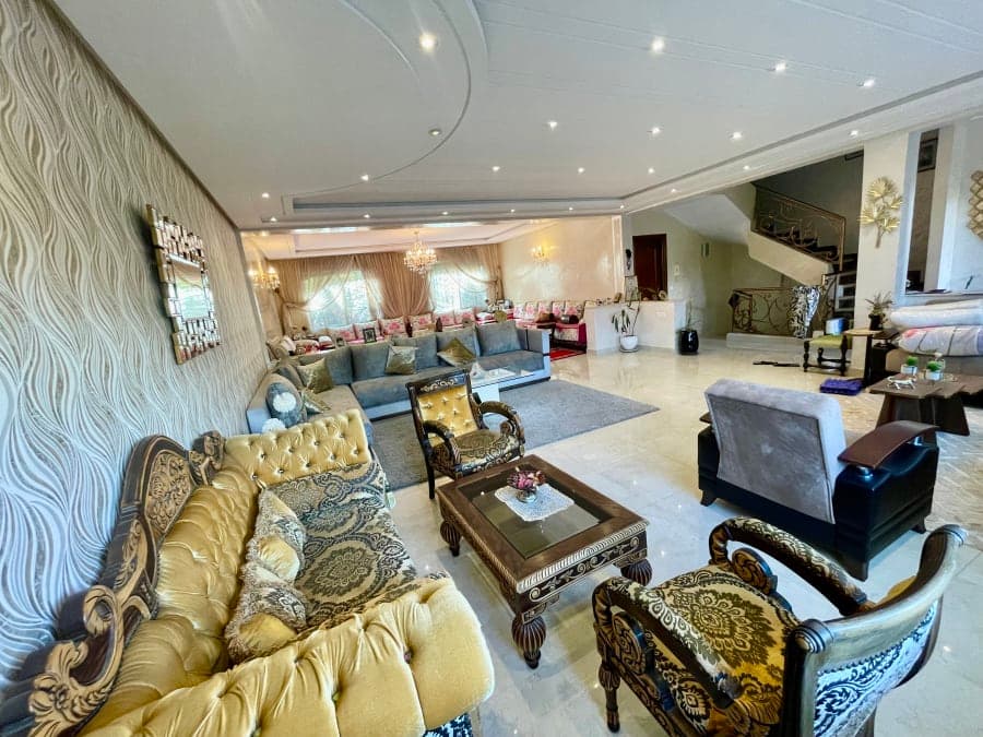 Villa 4 chambres meublée avec jardin et terrasse — Sidi Maarouf, Casablanca — photo 1