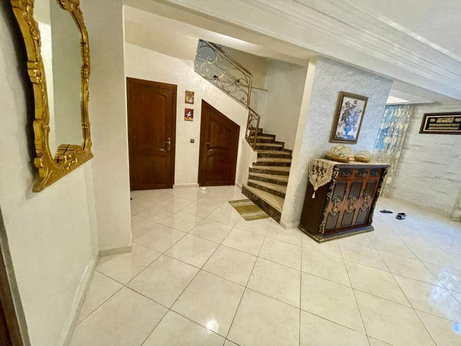 Villa 4 chambres meublée avec jardin et terrasse — Sidi Maarouf, Casablanca — photo 6