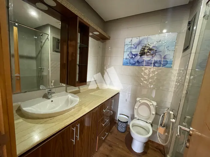 Appartement 117 m² meublé avec balcon à vendre Ibn Tachfine Casablanca — photo 4