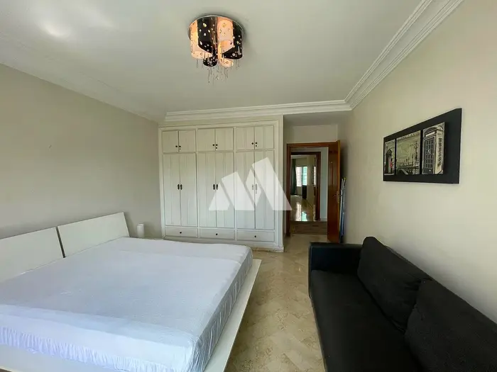 Appartement 3 chambres 156 m² climatisé meublé jardin Palmier Maarif Casablanca — photo 8