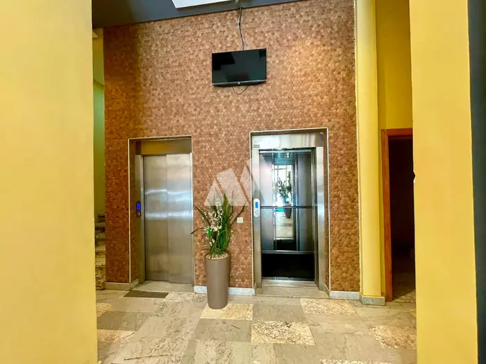 Appartement meublé 60 m² avec terrasse à louer Belvédère Roches Noires Casablanca — photo 12