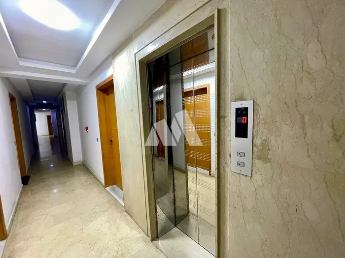 Appartement 1 chambre meublé avec ascenseur à louer Maarif Extension Casablanca — photo 9