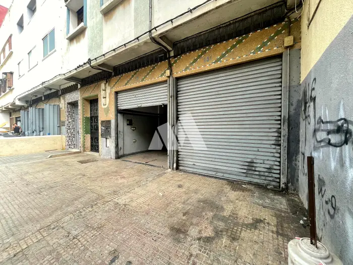 Local commercial 86m² avec terrasse à vendre à Casablanca quartier Oulfa — photo 4