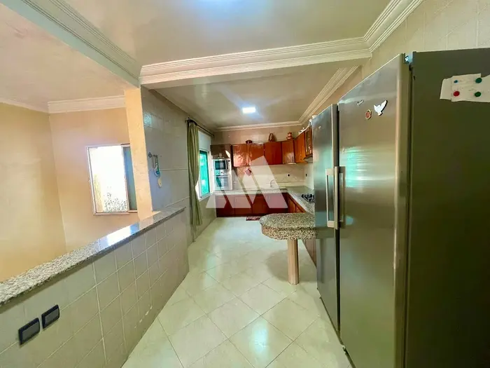 Villa moderne 336 m² 4 chambres terrasse balcon cuisine équipée Sidi Bernoussi Casablanca — photo 14